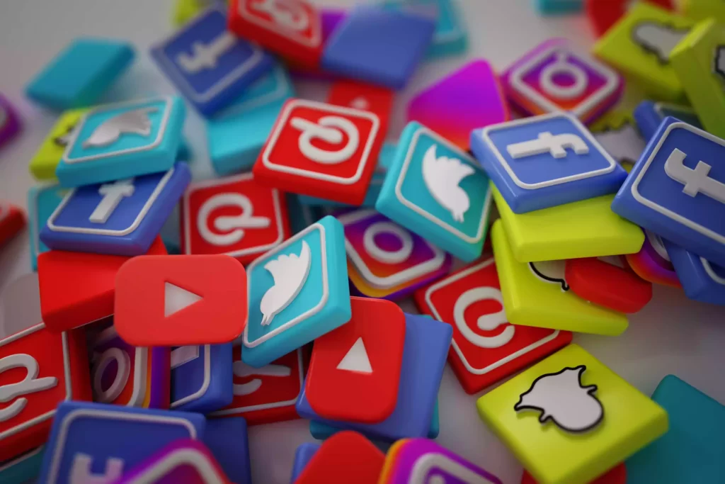 pile 3d popular social media logos1